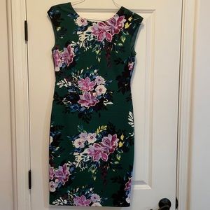 VINCE CAMUTO Green FLORAL CAREER SHEATH MIDI DRESS Size 6